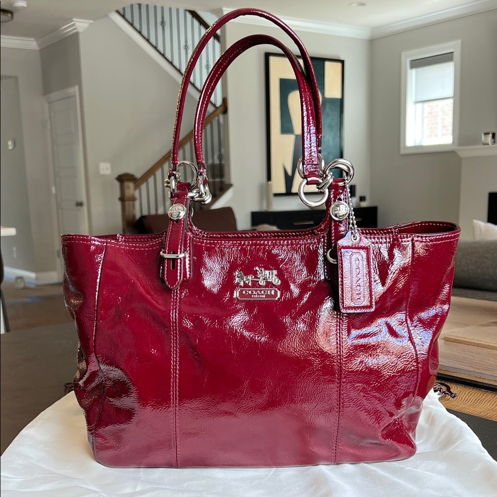 EUC Coach Patent Leather Candy Apple Red Gallery East West Tote
